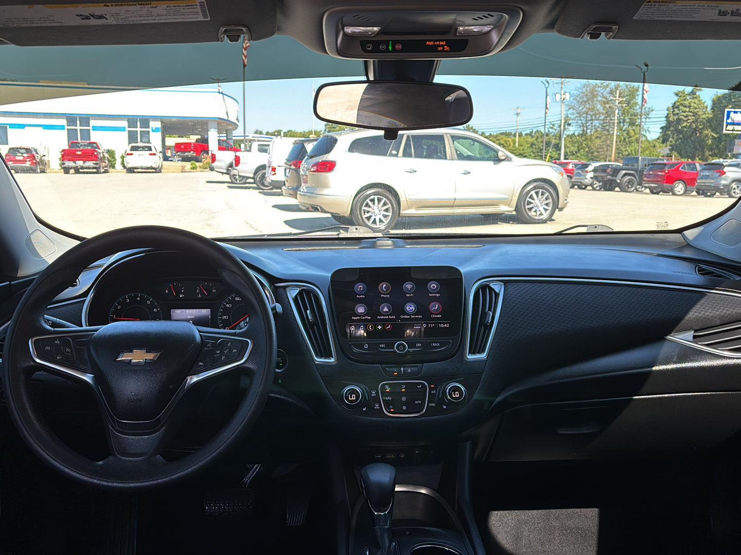 2021 Chevrolet Malibu 1LT photo 4