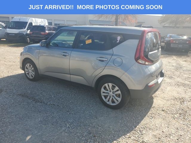 2022 Kia Soul LX photo 3