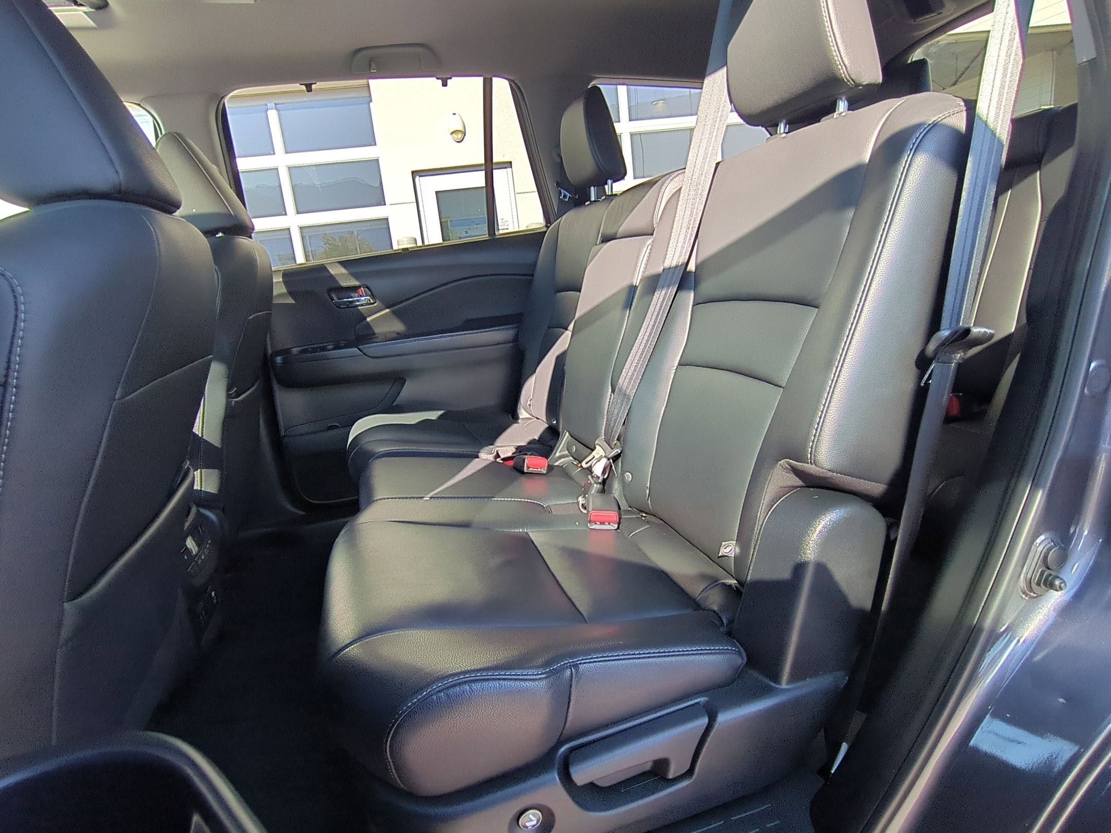 2019 Honda Pilot Touring photo 28