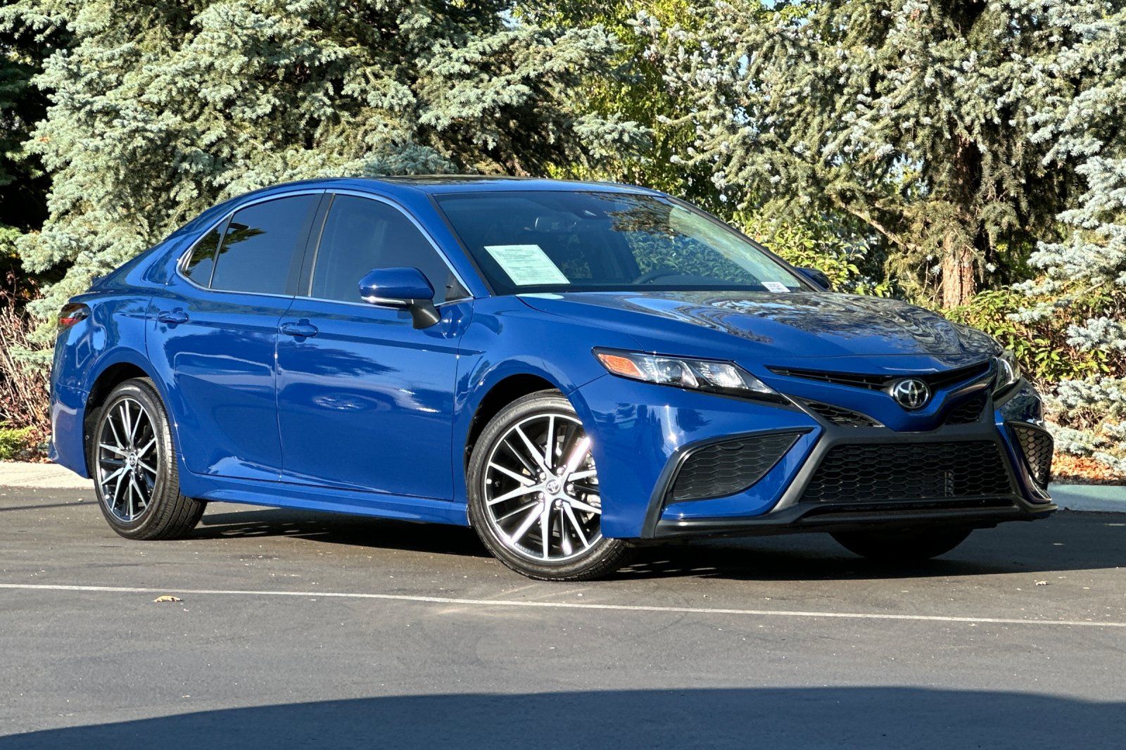 2024 Toyota Camry SE photo 2