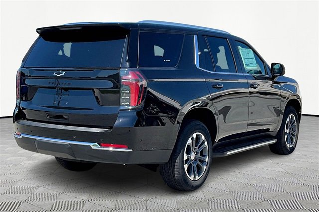 2025 Chevrolet Tahoe LS photo 6