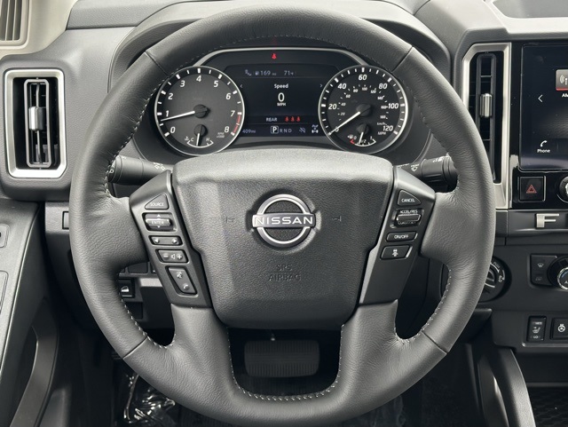 2025 Nissan Frontier Crew Cab SV photo 12