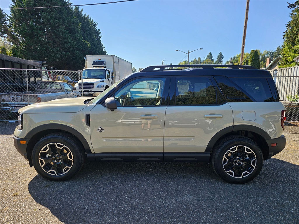 2025 Ford Bronco Sport Outer Banks photo 4
