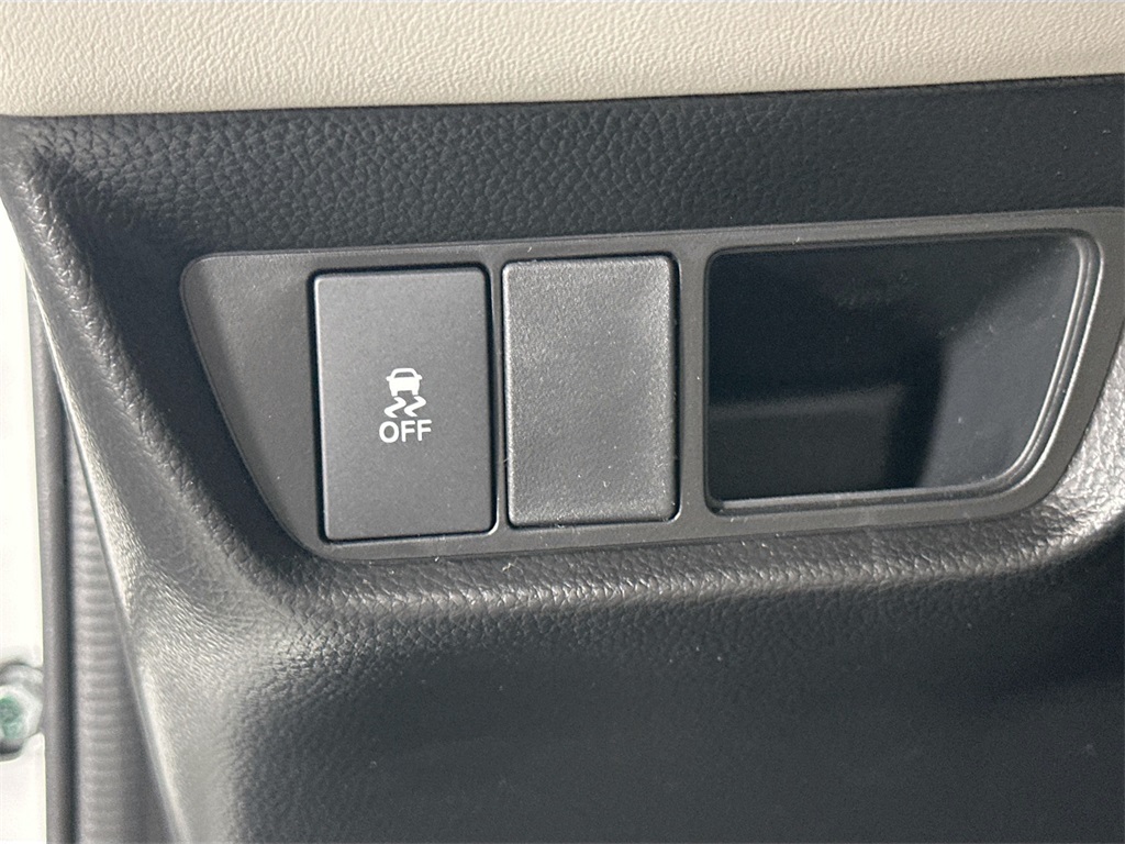 2026 Honda HR-V LX photo 16