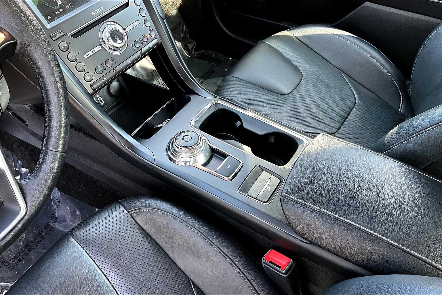 2019 Ford Fusion Hybrid Titanium photo 15