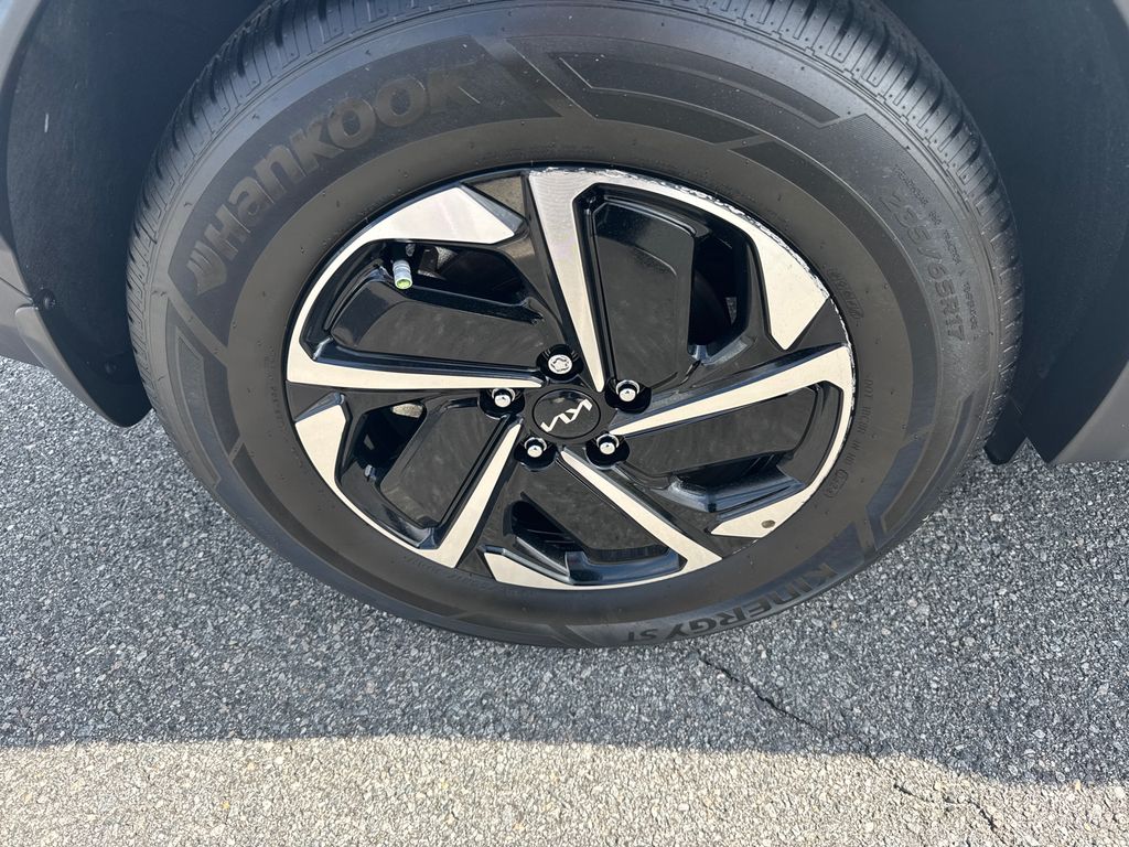 2023 Kia Sportage Hybrid LX photo 17