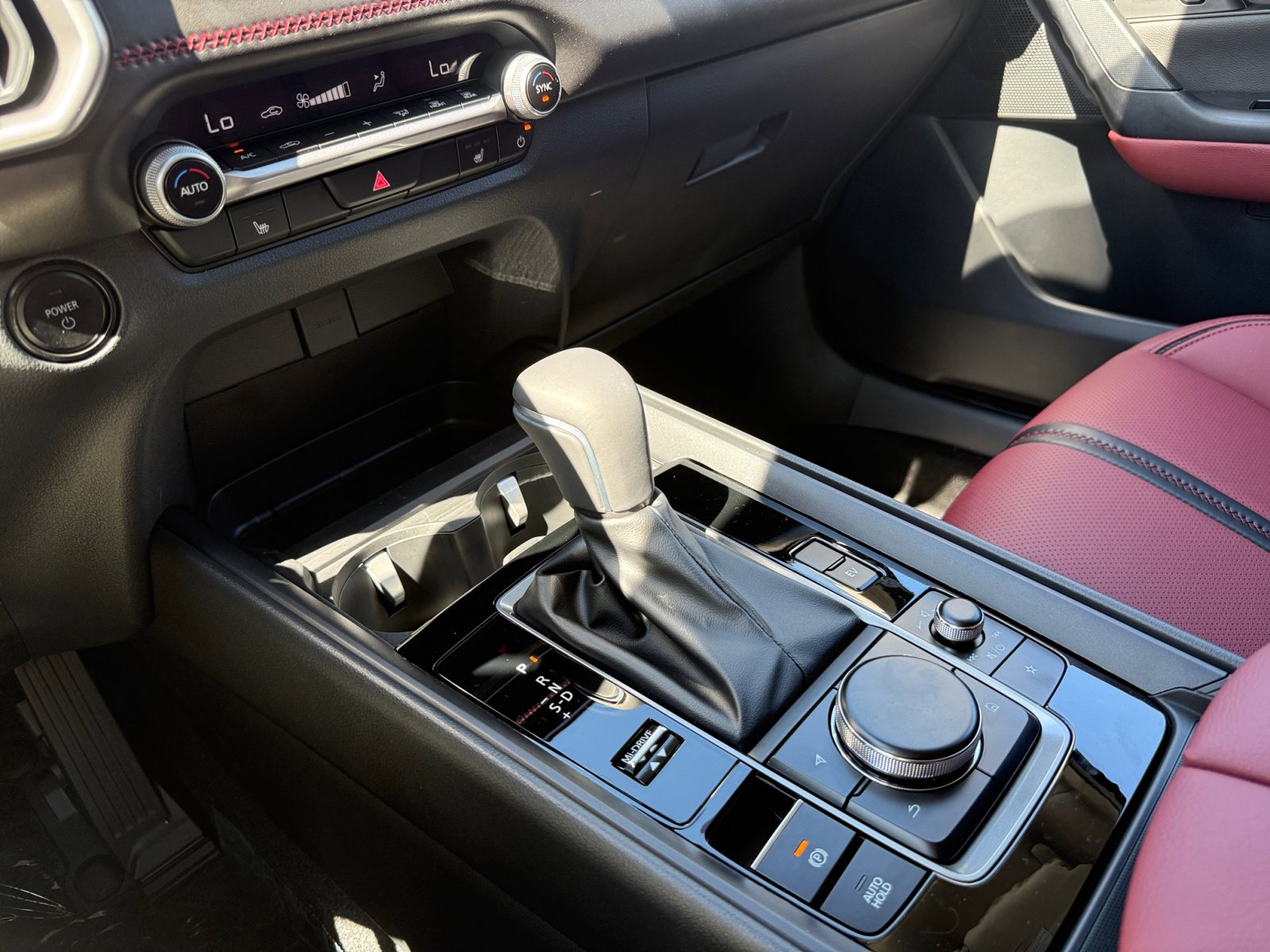 2025 Mazda CX-50 Premium photo 12