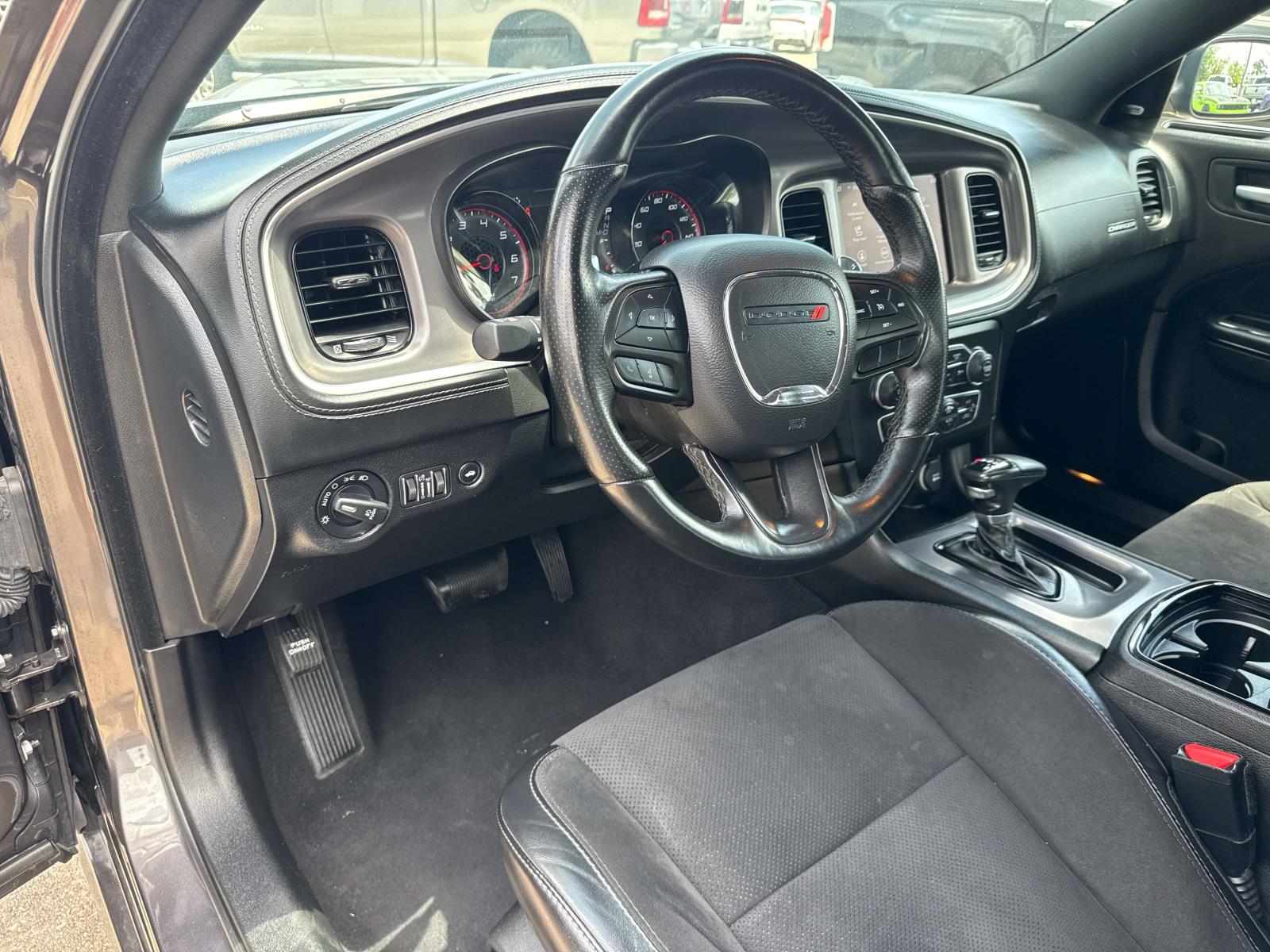 2022 Dodge Charger R/T photo 17