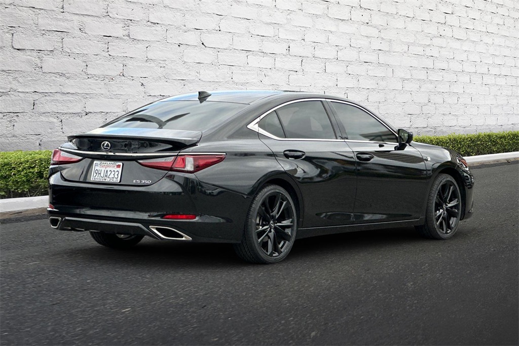2023 Lexus ES 350 F SPORT photo 4