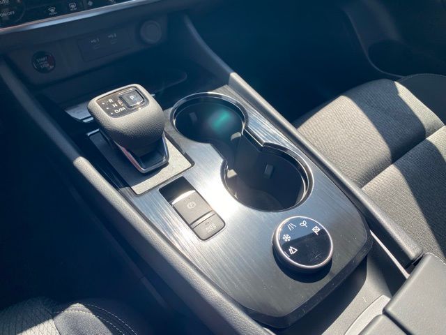 2026 Nissan Rogue SV photo 13