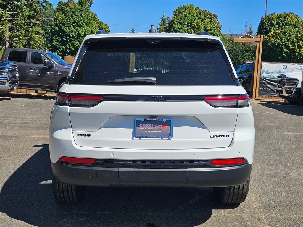 2025 Jeep Grand Cherokee Limited photo 4
