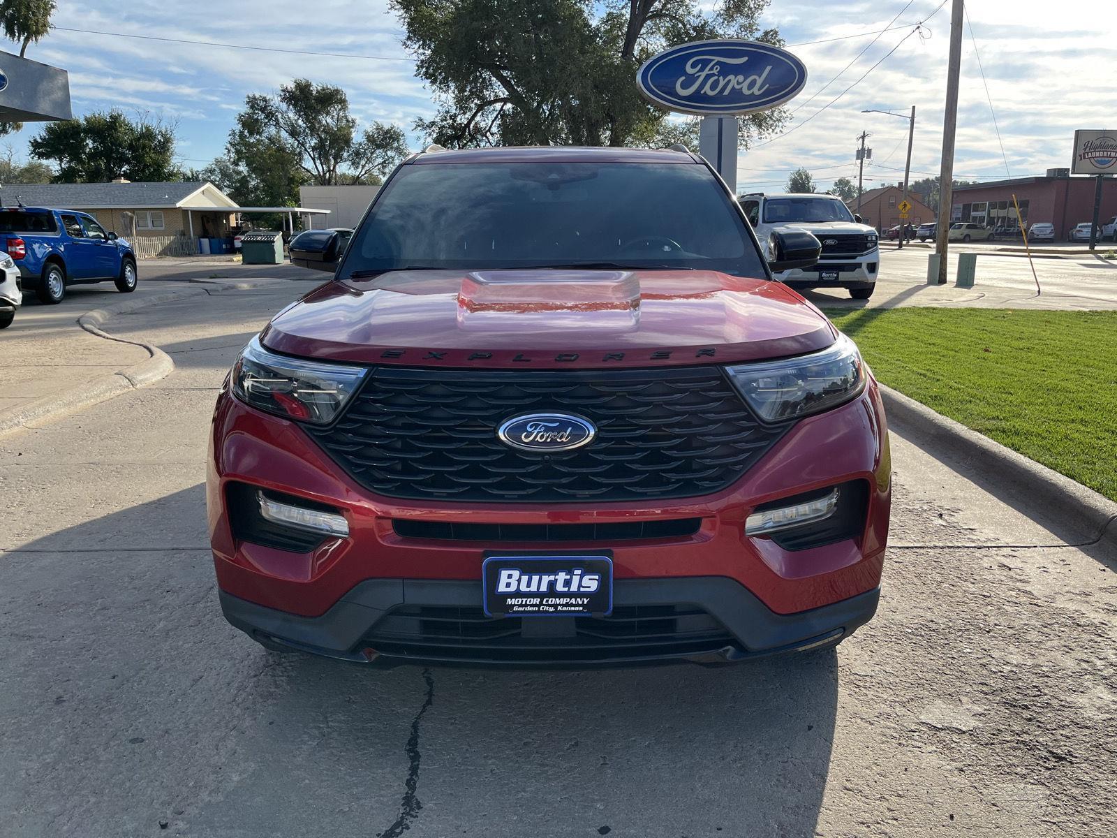 2022 Ford Explorer ST-Line photo 4