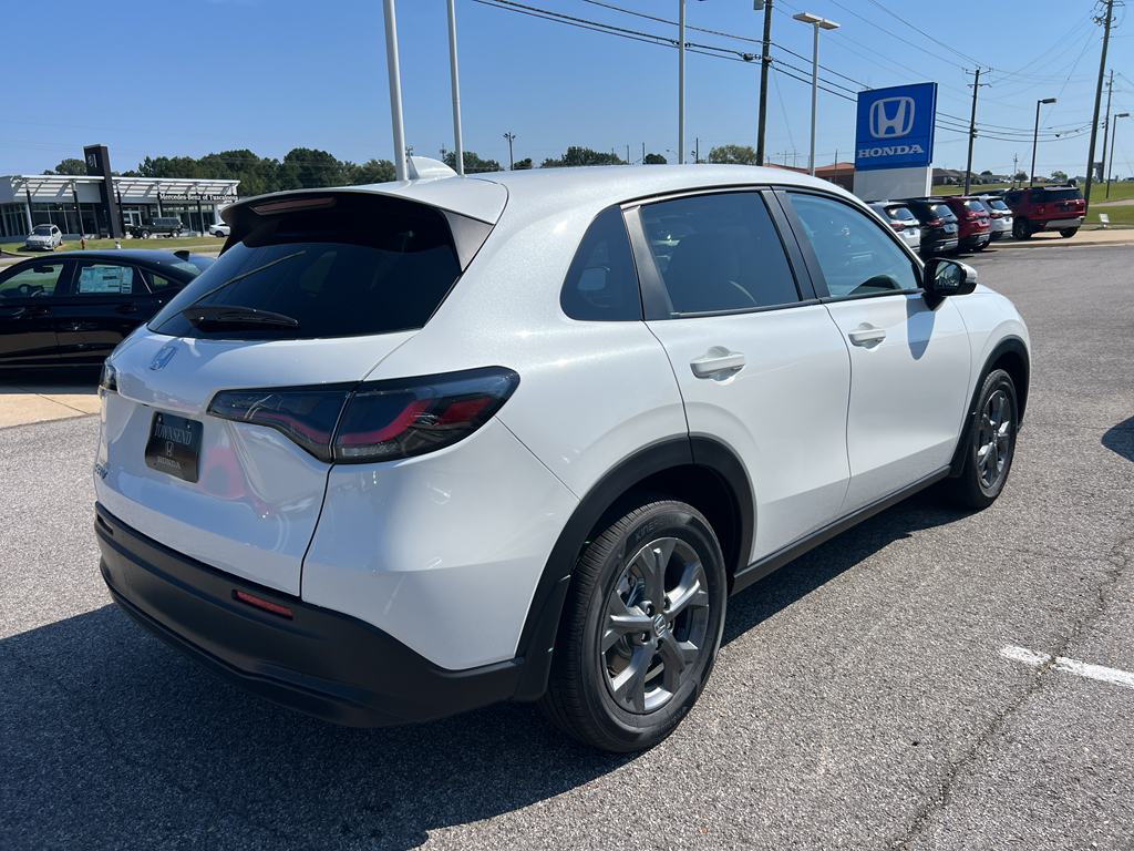 2026 Honda HR-V LX photo 4