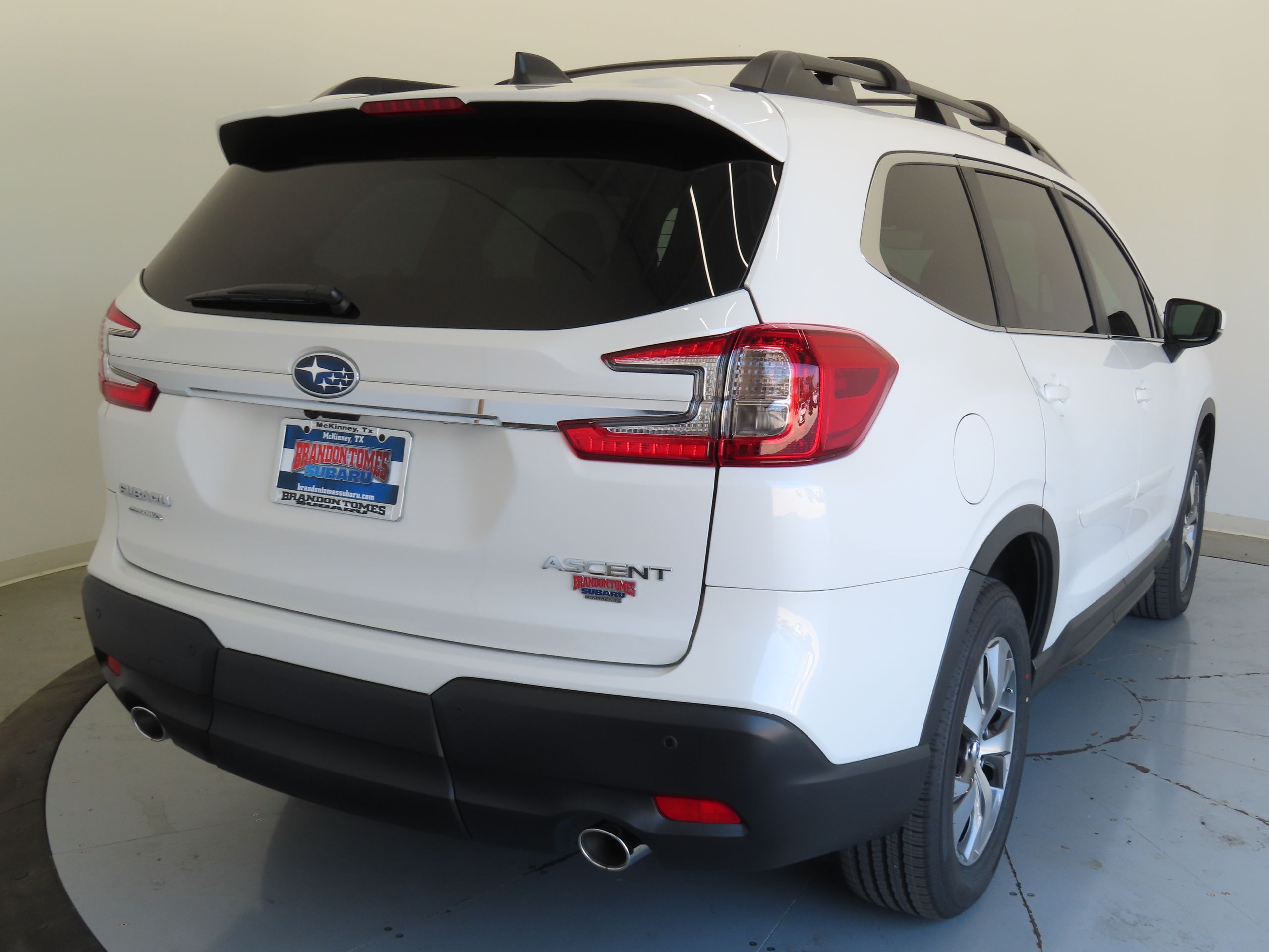 2025 Subaru Ascent Premium photo 3