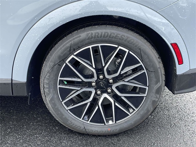 2025 Ford Mustang Mach-E Premium photo 2