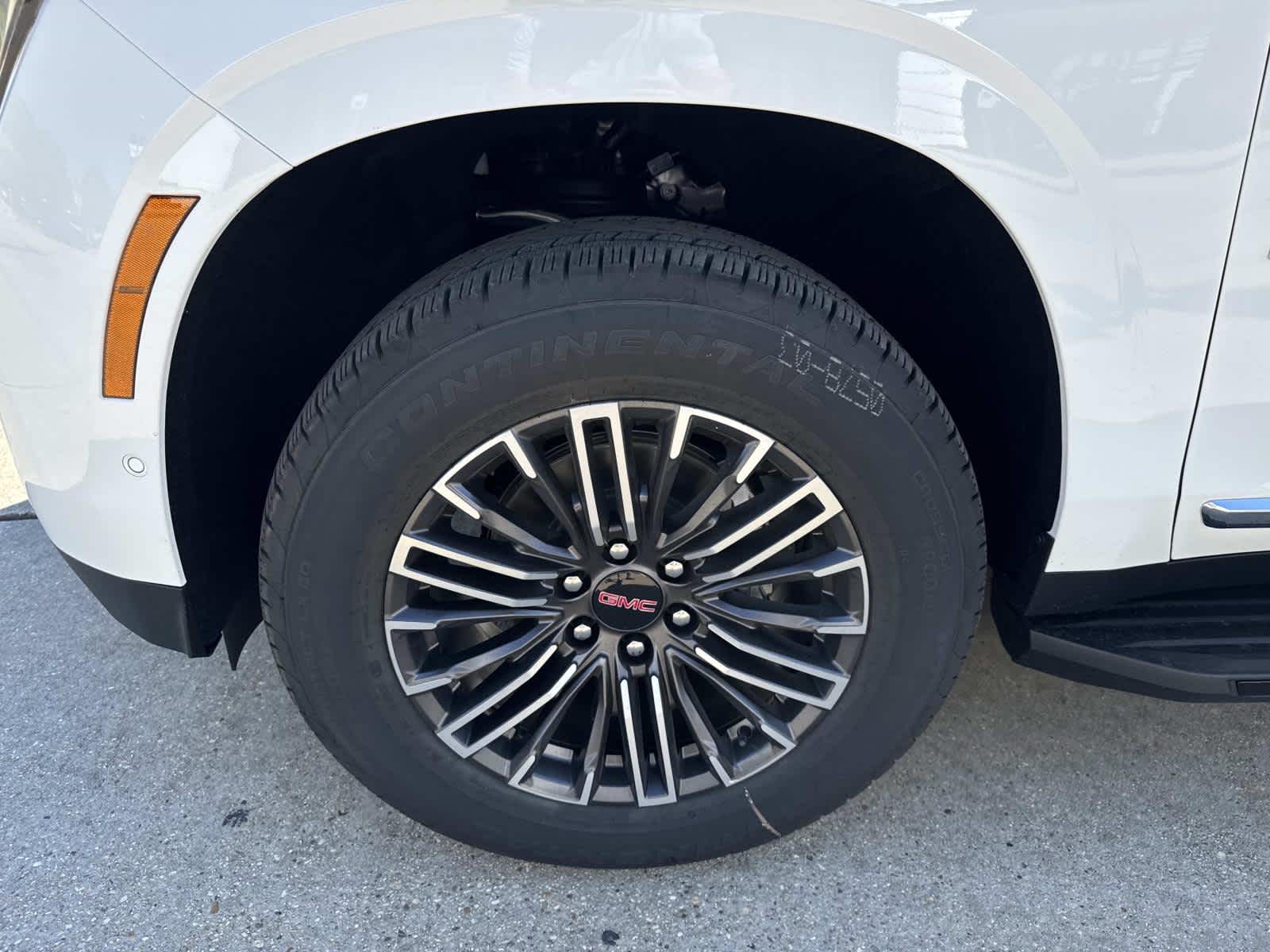 2026 Gmc Yukon photo 2