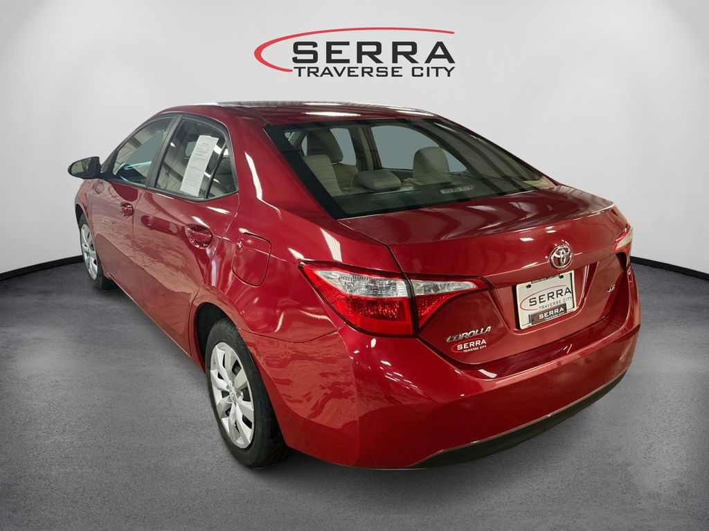 2015 Toyota Corolla LE photo 7
