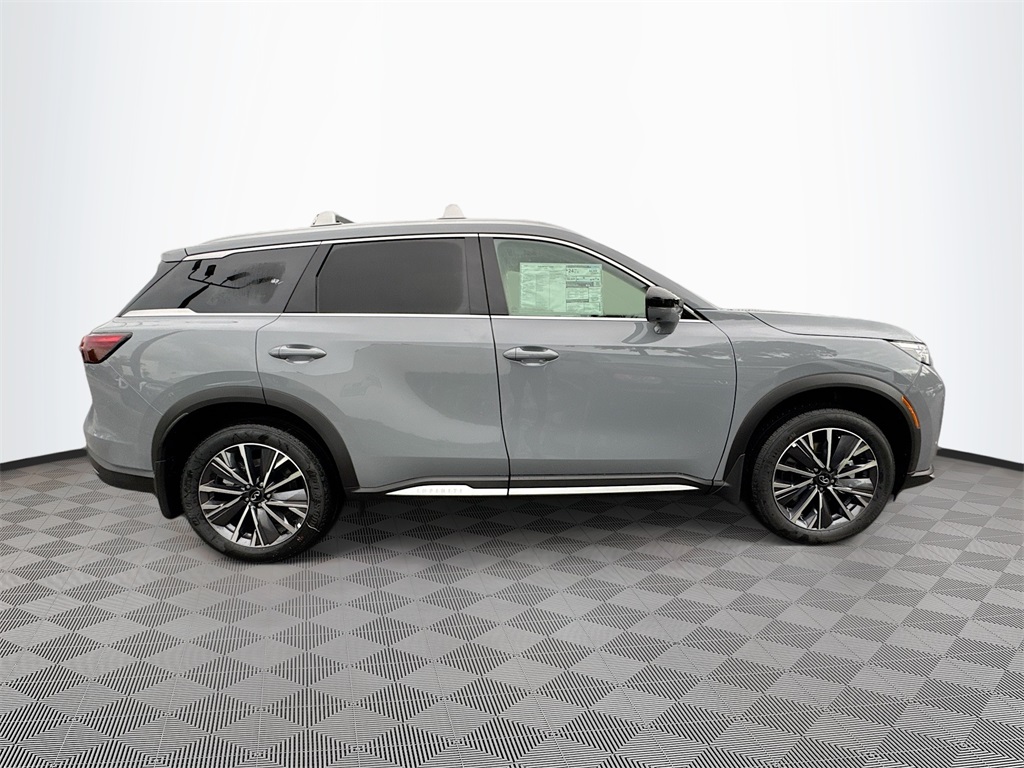 2026 Infiniti QX60 Luxe photo 8