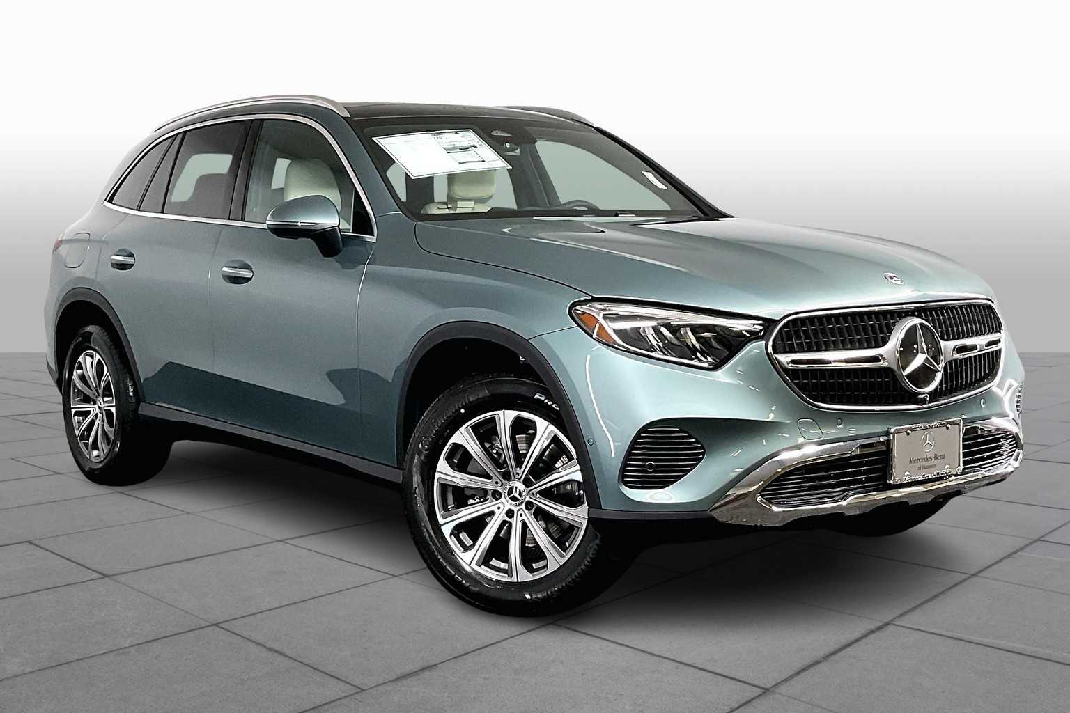 2025 Mercedes Benz GLC 300 4MATIC photo 2