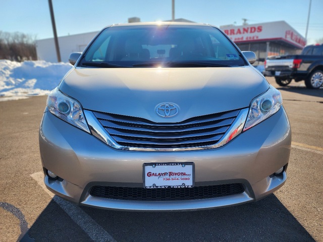 Used 2017 Toyota Sienna XLE Premium with VIN 5TDDZ3DC8HS187090 for sale in Middletown Township, NJ