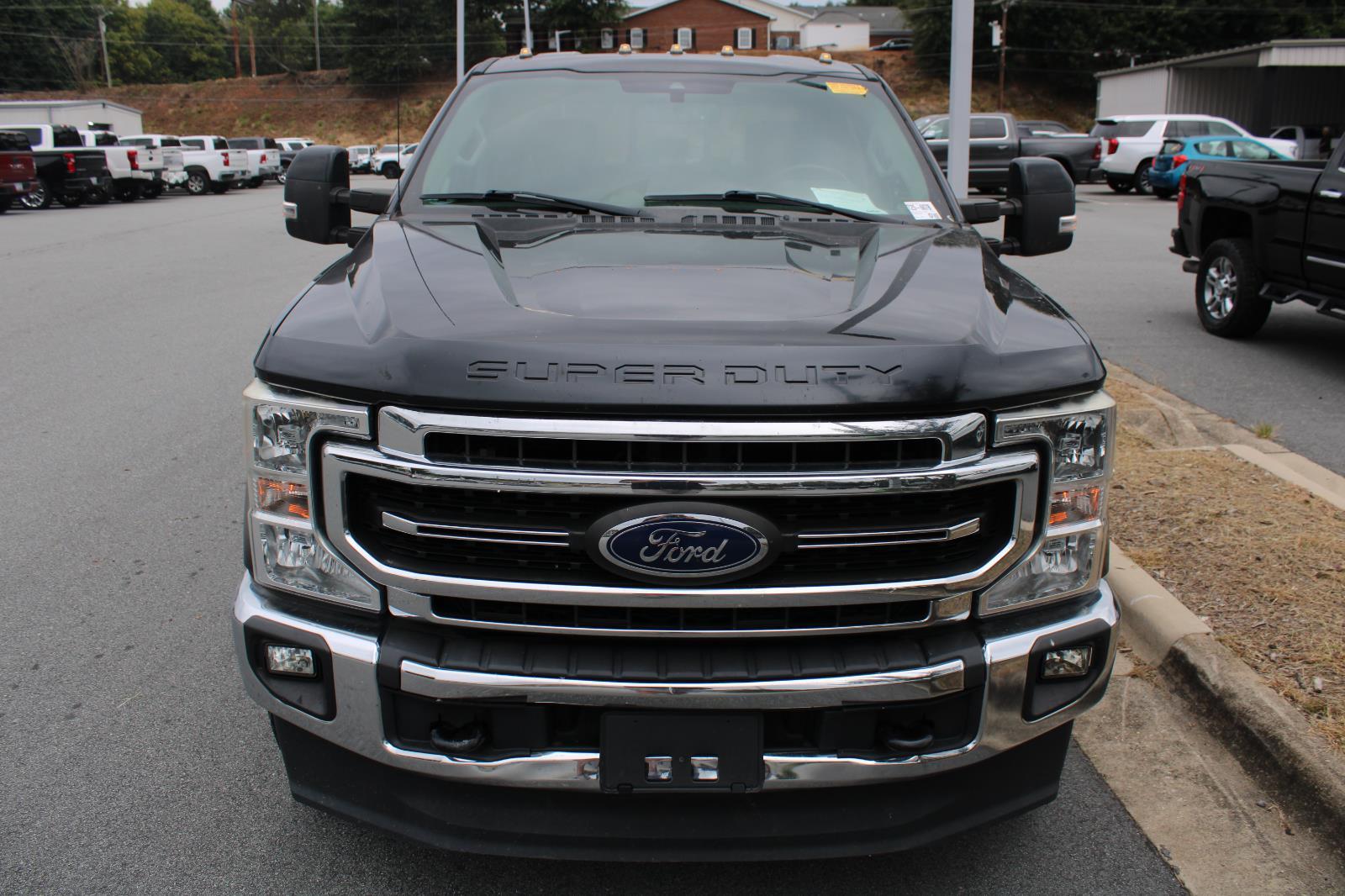 2020 Ford F-250 Lariat photo 2