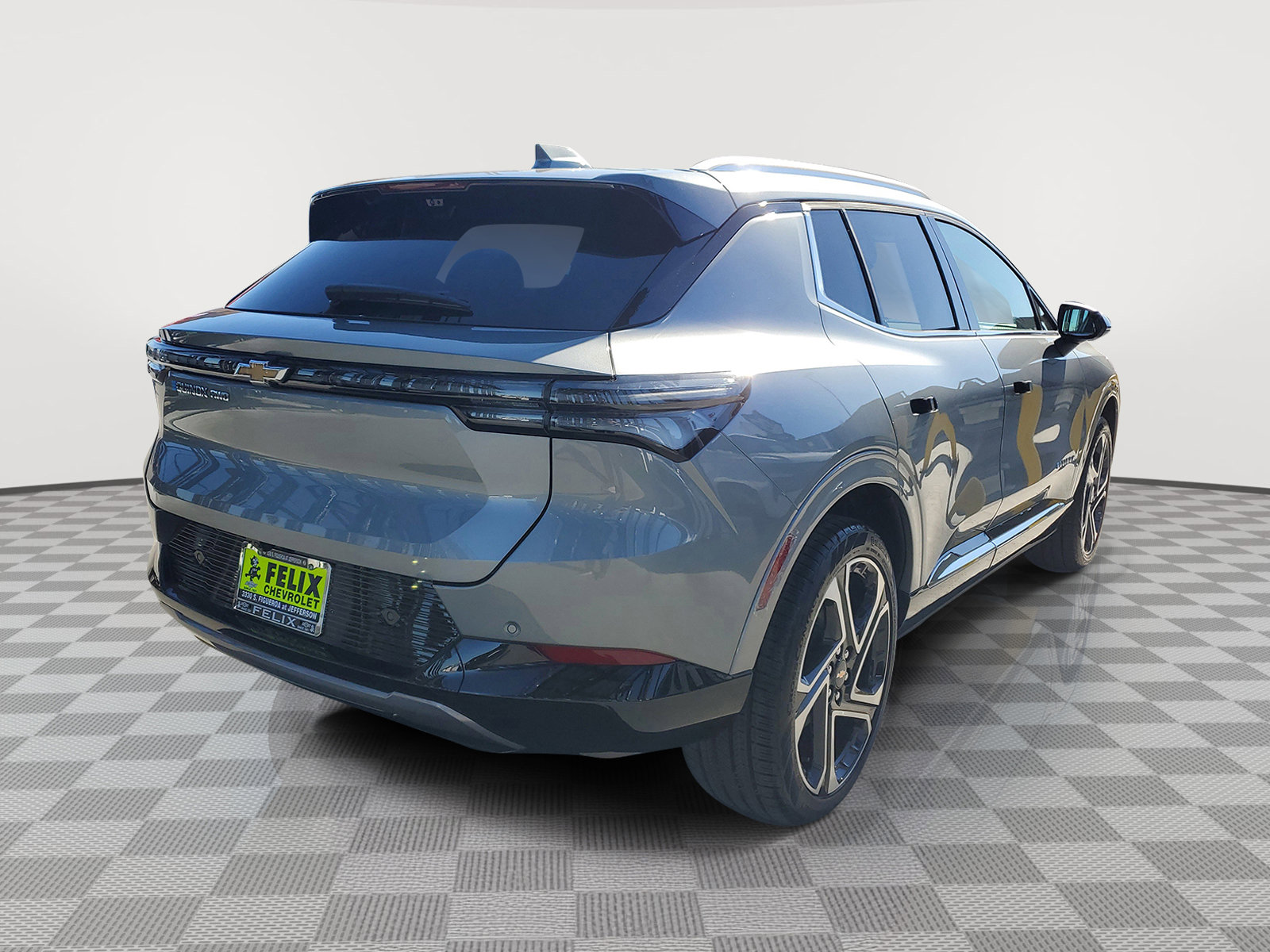 2026 Chevrolet Equinox EV 1LT photo 3