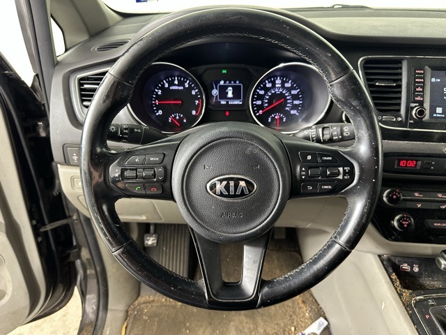 2017 Kia Sedona LX photo 4