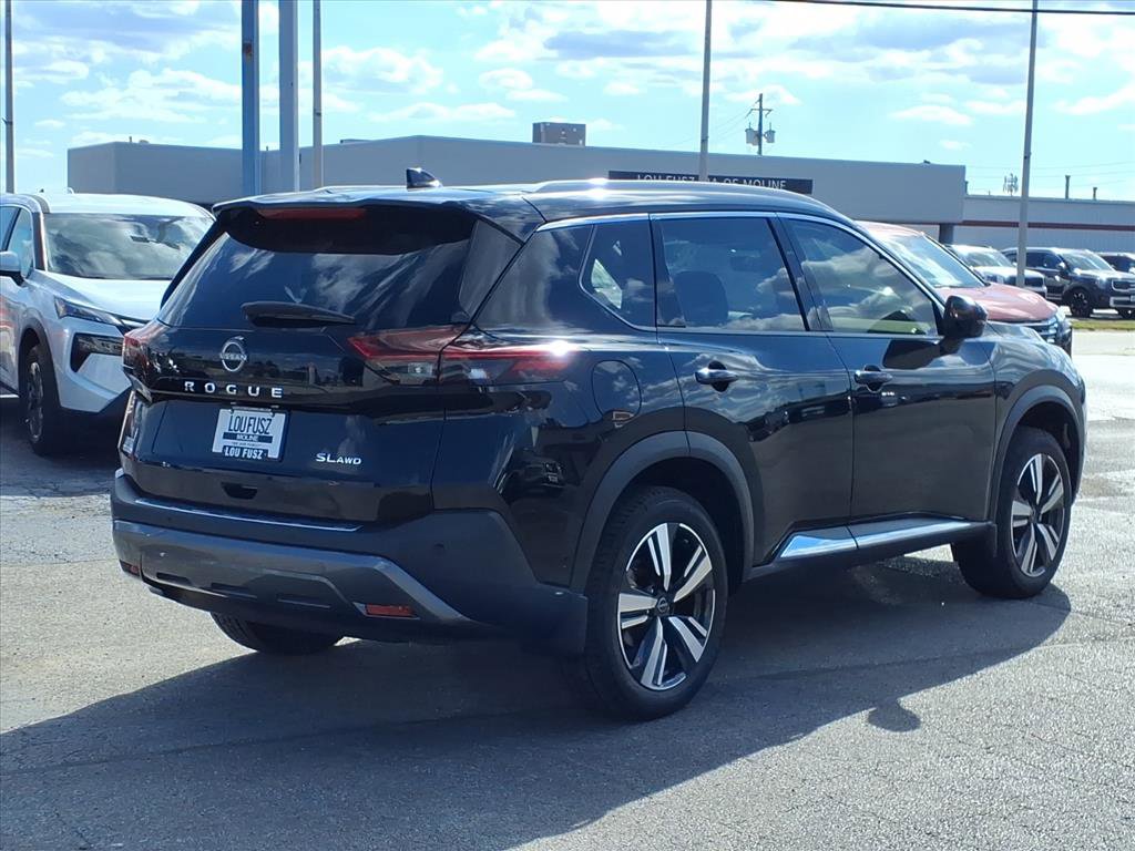 2023 Nissan Rogue SL photo 3