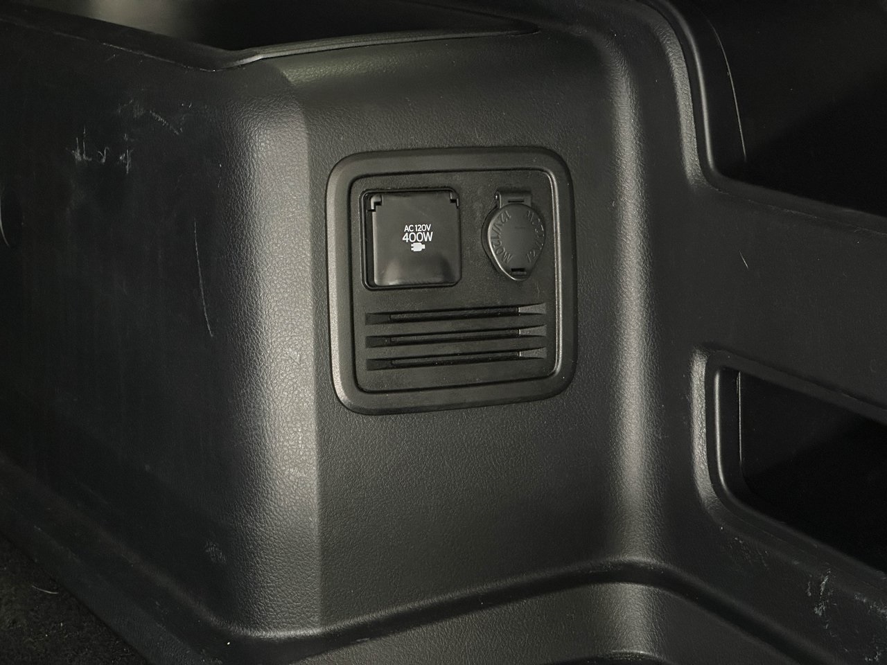 2024 Toyota 4Runner TRD Off-Road Premium photo 4