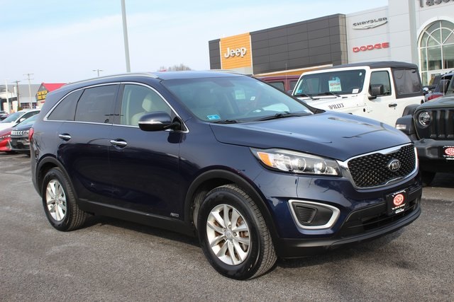 2018 Kia Sorento LX's photo