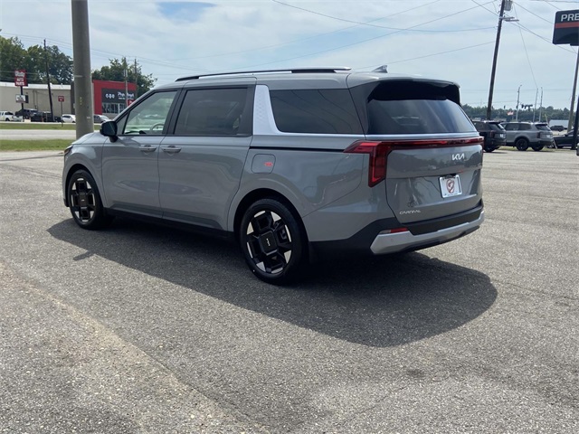 2026 Kia Carnival EX photo 3