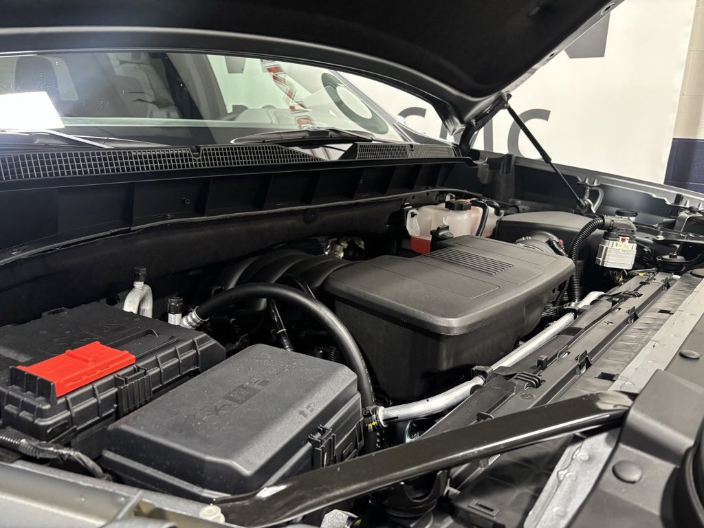 2026 Chevrolet Silverado 1500 LT photo 2