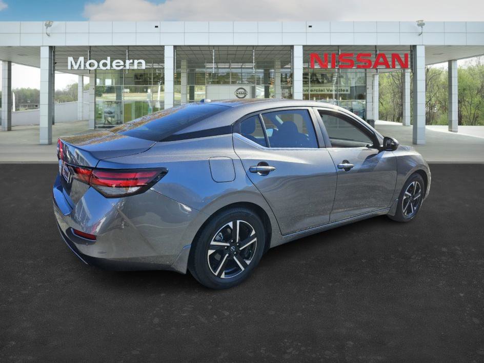 2025 Nissan Sentra SV photo 4