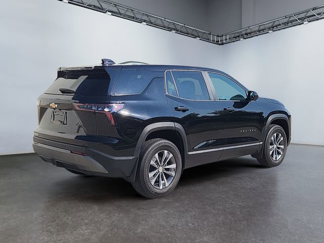 2026 Chevrolet Equinox LT photo 2
