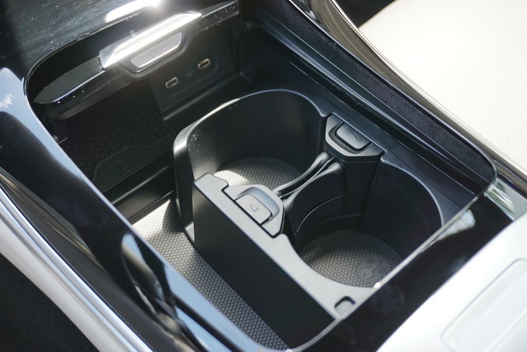 2025 Mercedes Benz C 300 photo 35