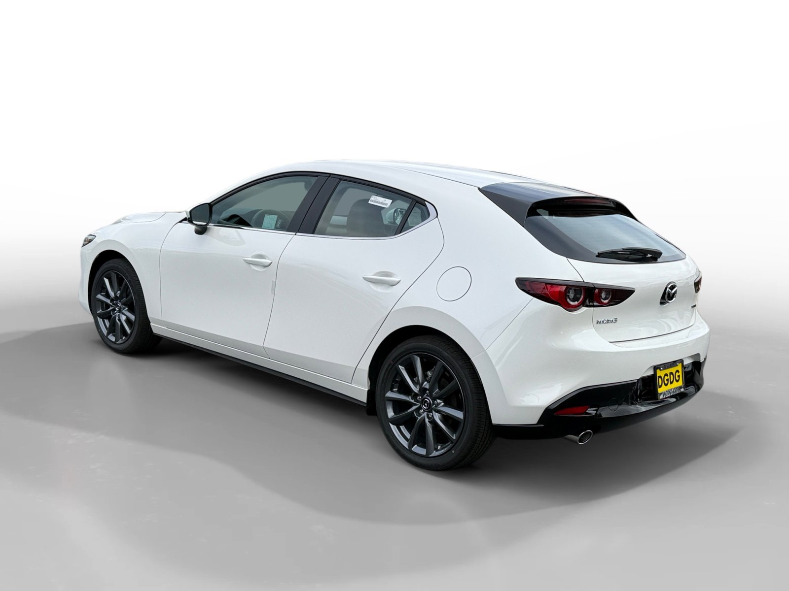 2025 Mazda Mazda3 Hatchback 2.5 s Preferred photo 3