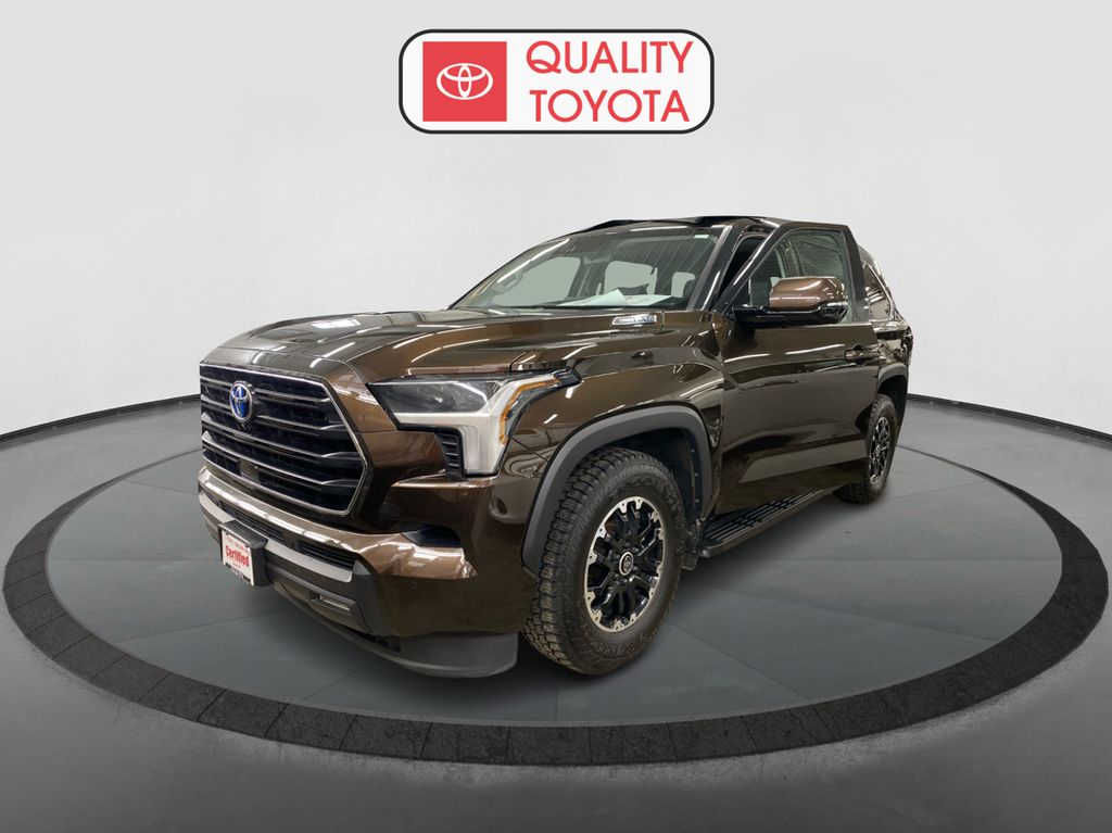 2023 Toyota Sequoia SR5's photo