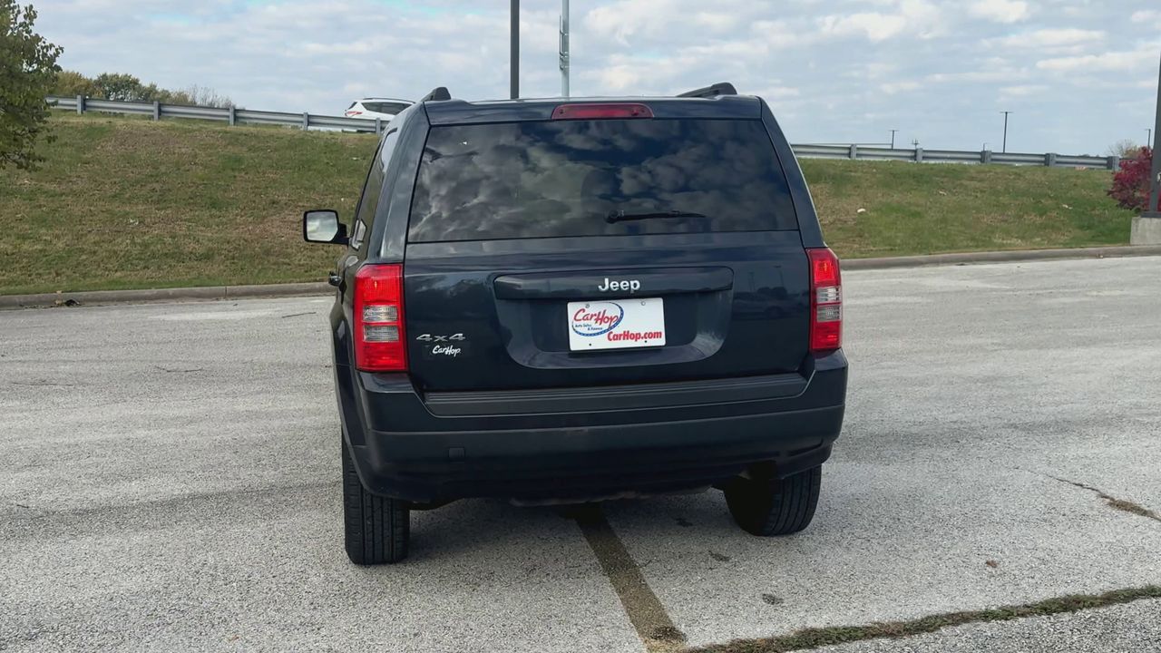 2014 Jeep Patriot Sport photo 2