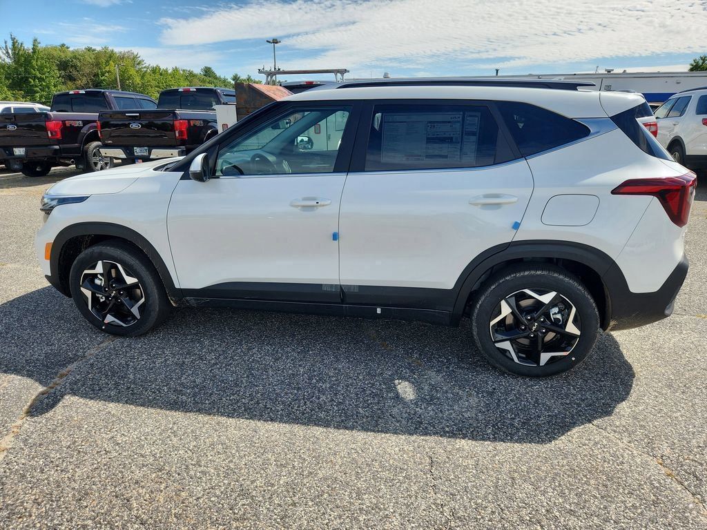 2026 Kia Seltos EX photo 4