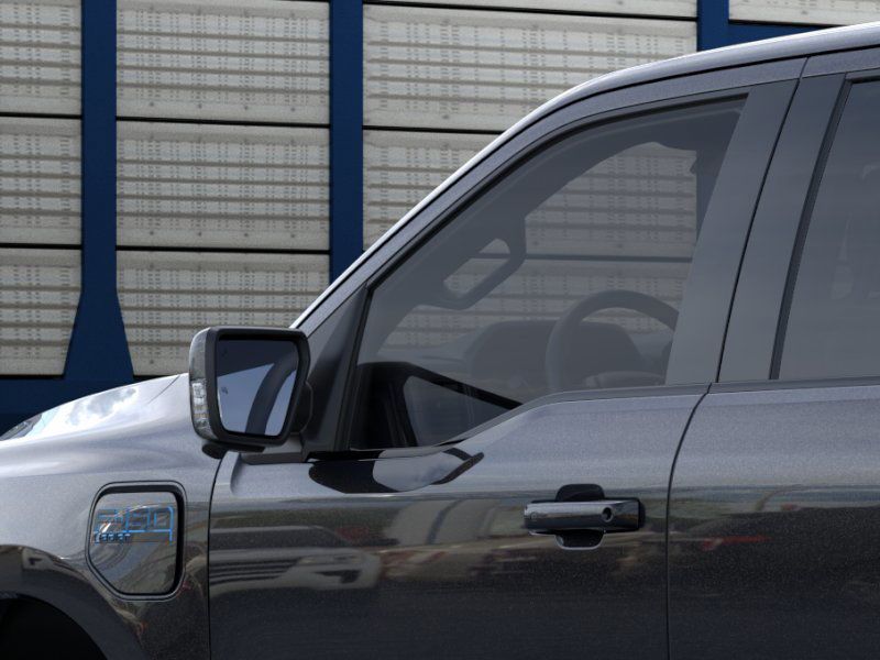 2025 Ford F-150 Lightning Lariat photo 20