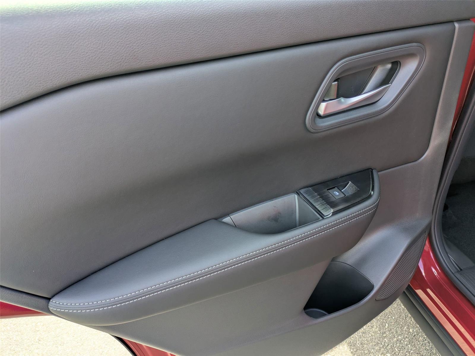 2026 Nissan Rogue SV photo 19