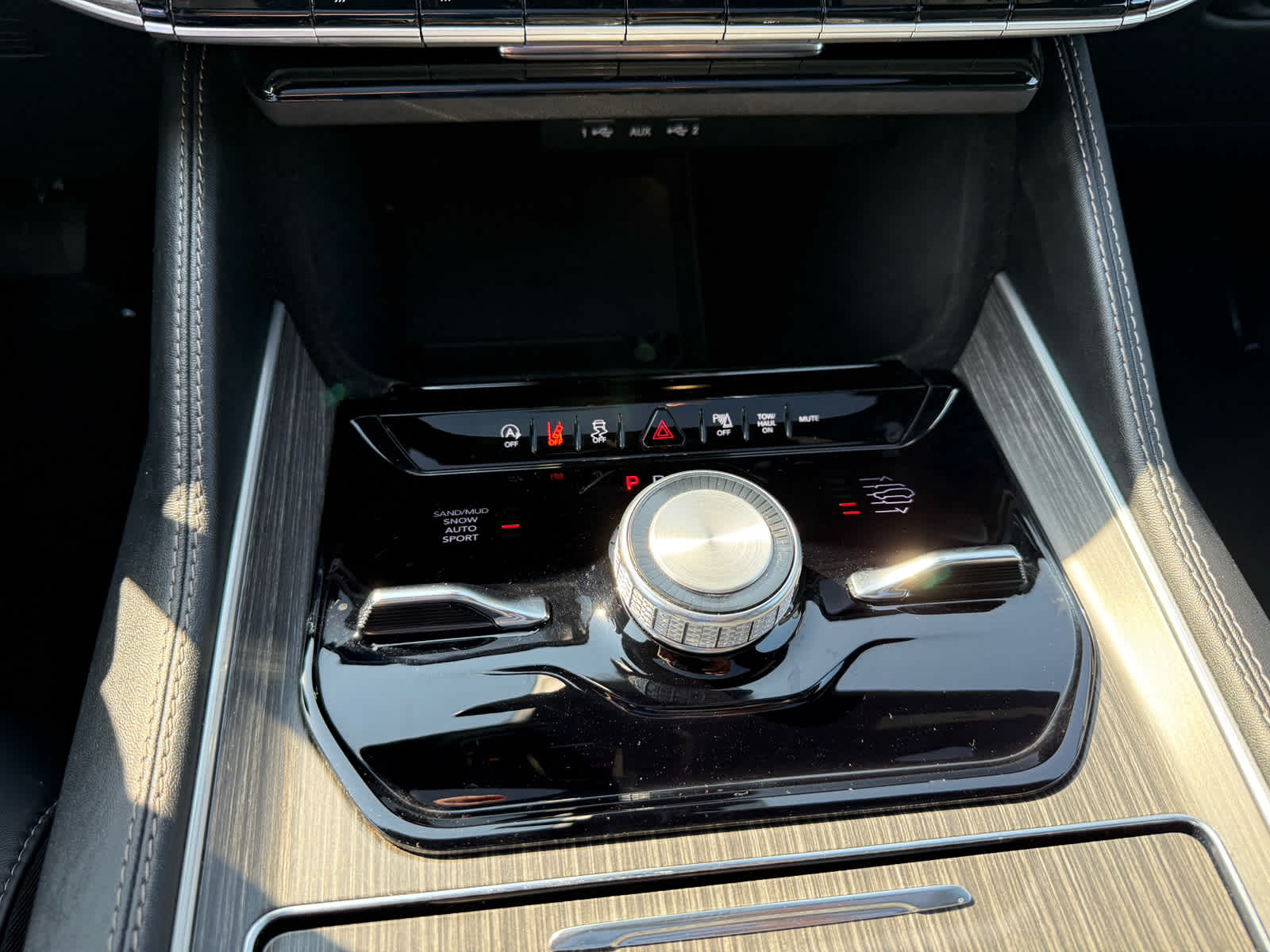 2024 Jeep Wagoneer L Series III photo 26