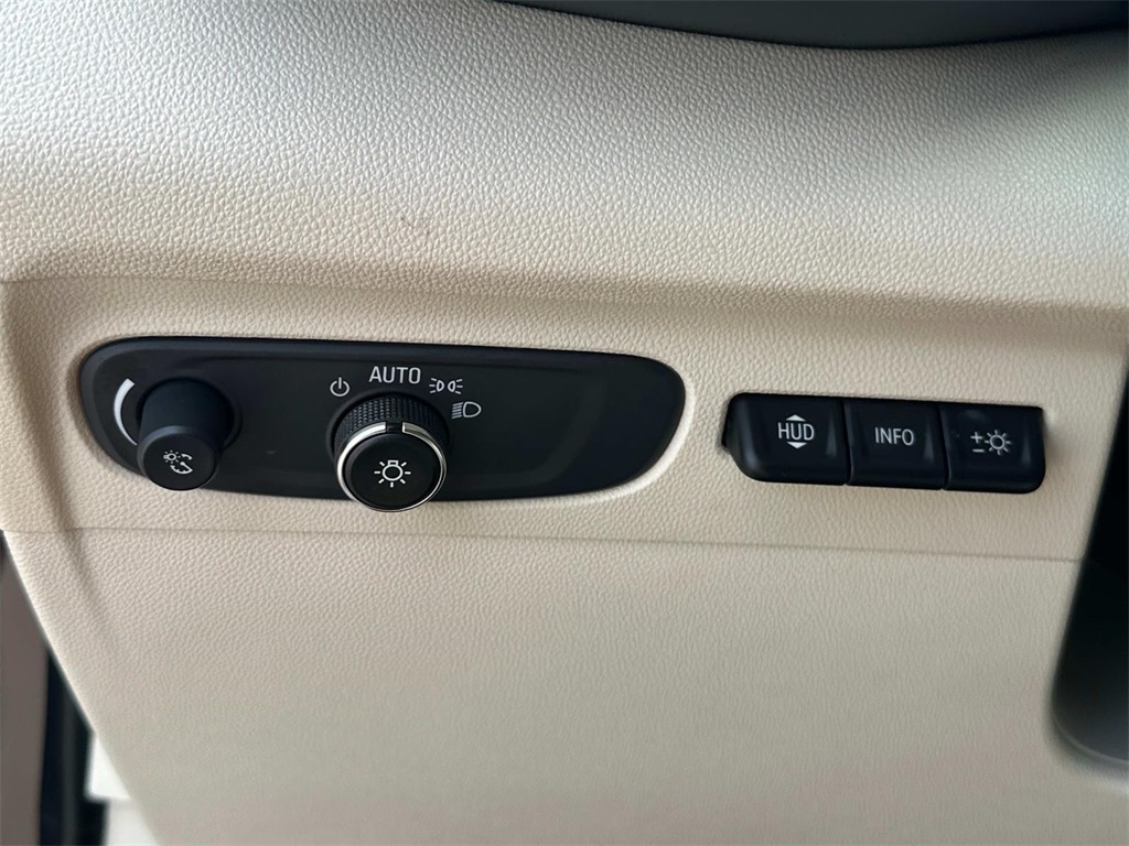 2021 Buick Envision Avenir photo 24