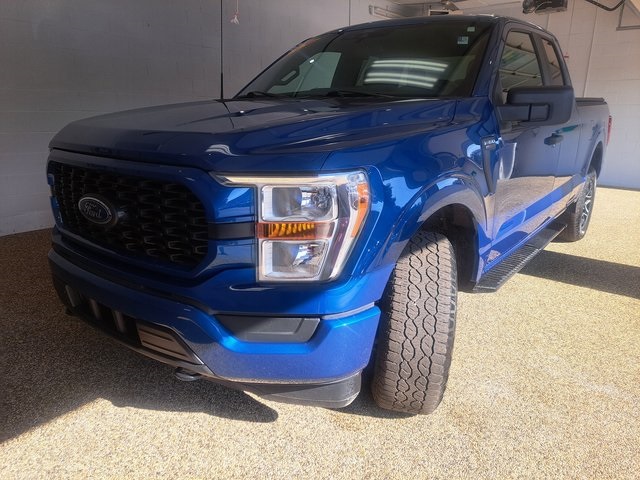 2022 Ford F-150 XL photo 2