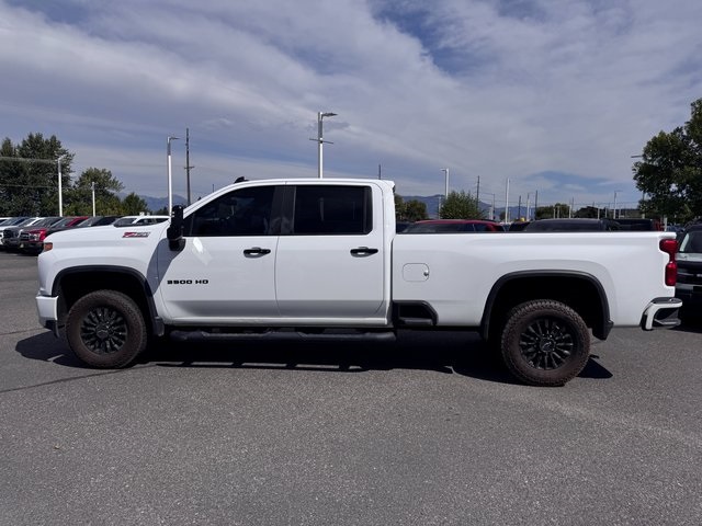 2022 Chevrolet Silverado 3500HD LT photo 3
