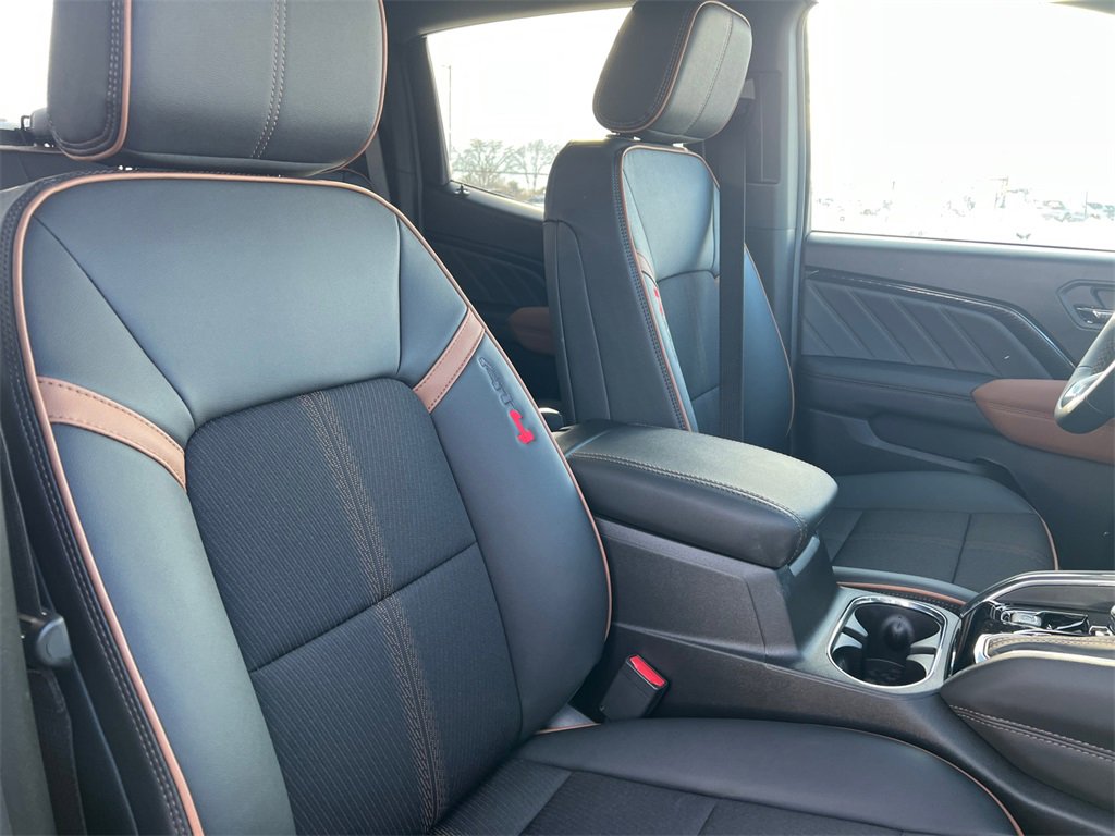 2026 GMC CANYON - Image 35