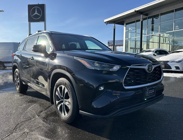 2022 Toyota Highlander XLE's photo