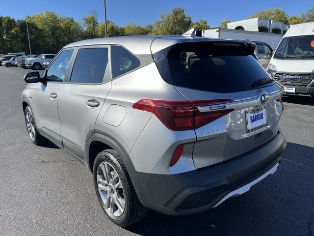 2021 Kia Seltos LX photo 18