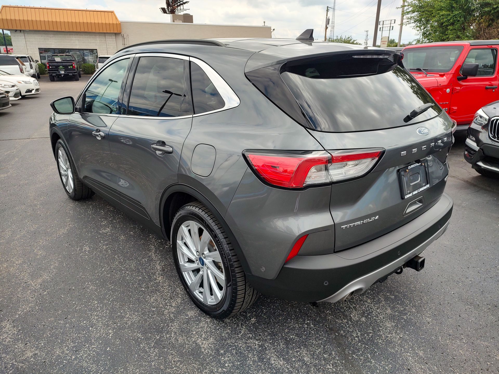 2021 Ford Escape Titanium Hybrid photo 5