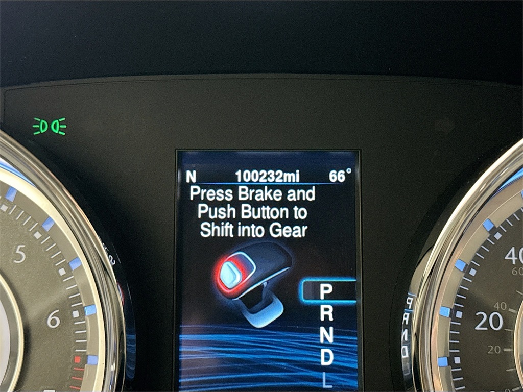 2013 Chrysler 300 Base photo 19